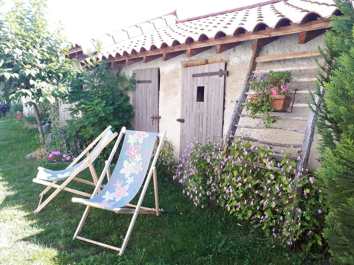 Couette-café Bed and Breakfast La Ferme de l'Orme-Vial à Saint-Galmier